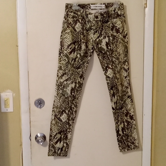 Etienne Marcel🌸gorgeous snake print design jeans. - Picture 5 of 10